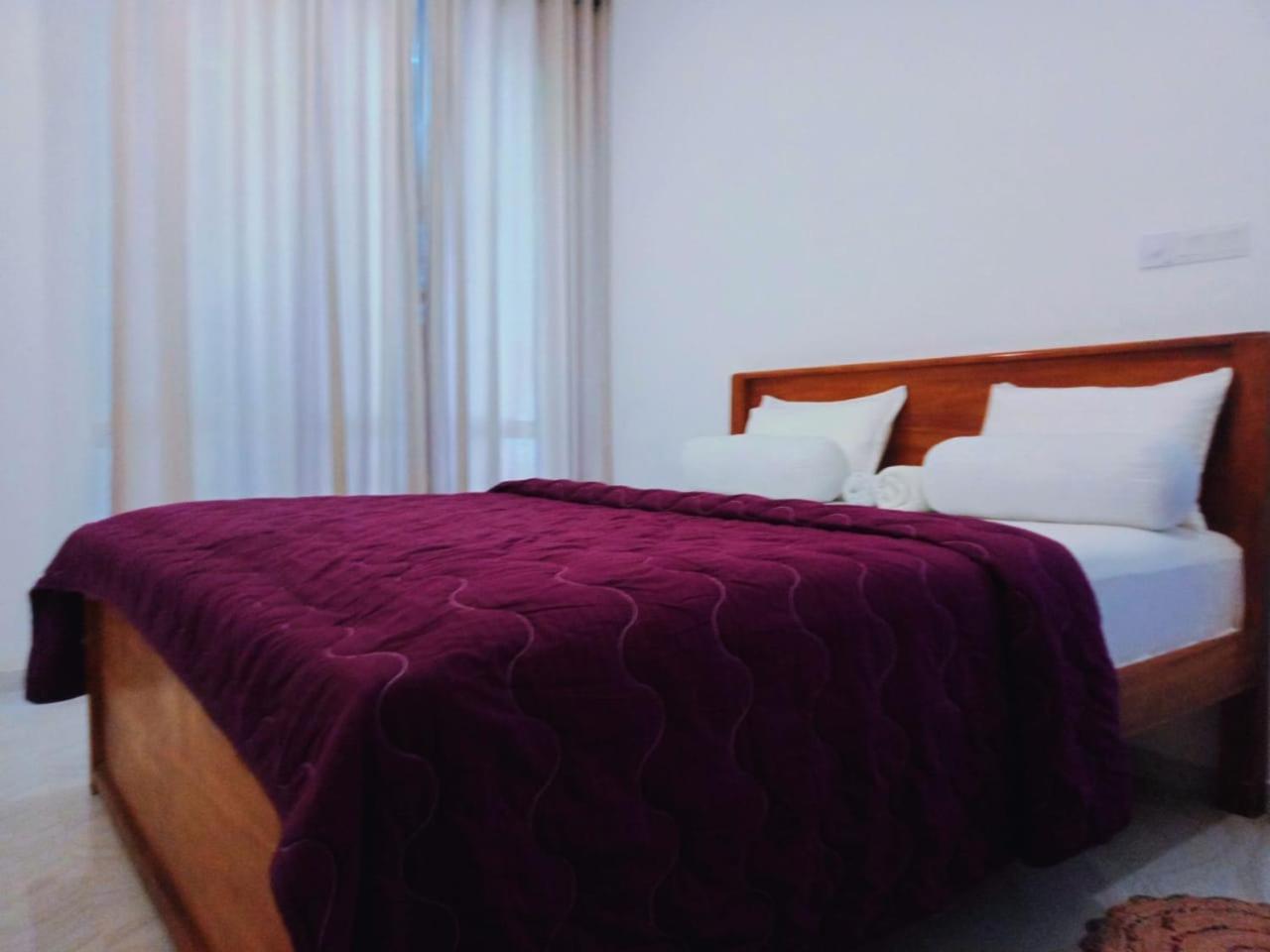 Blue Whales Hotel ヒッカドゥワ エクステリア 写真