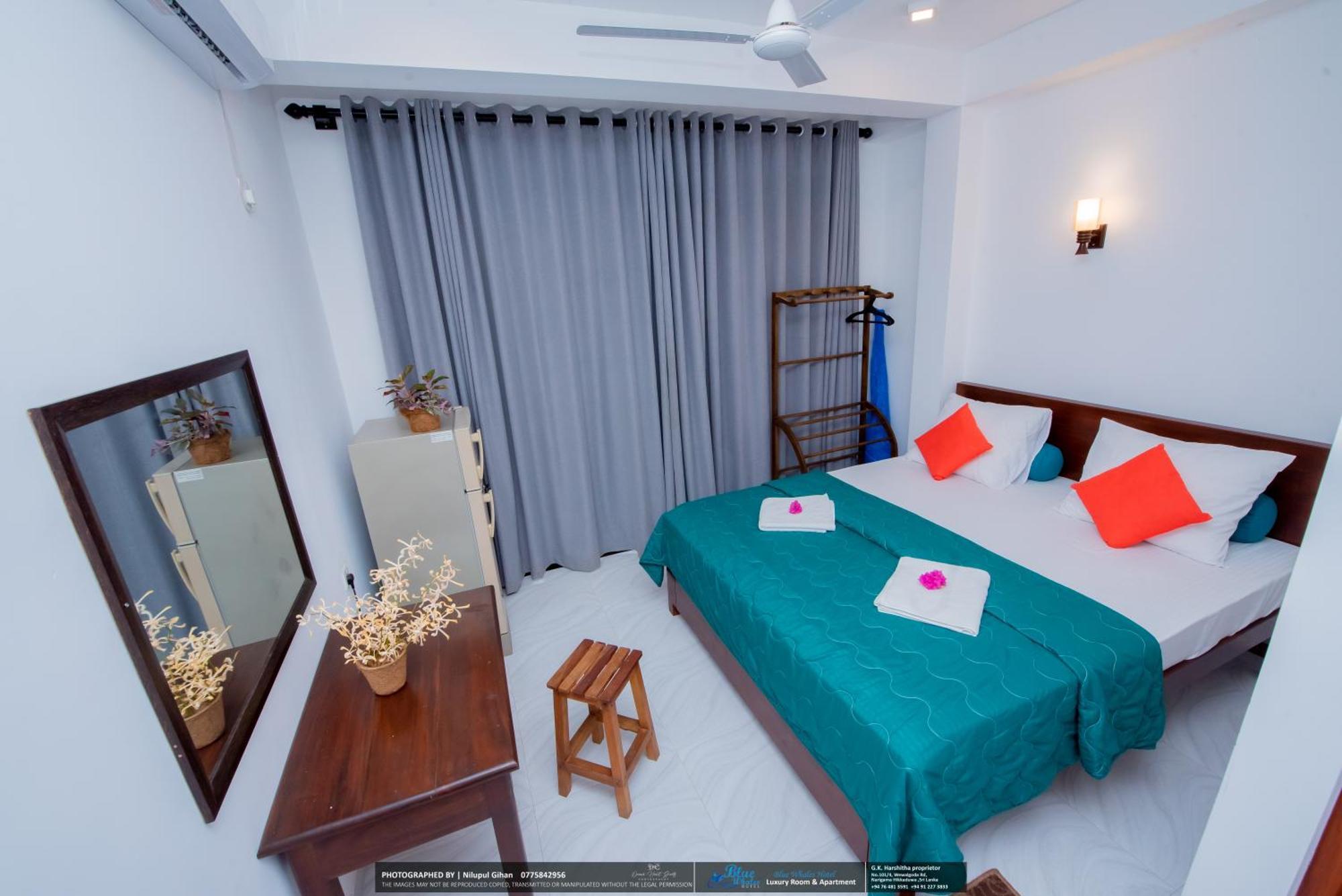 Blue Whales Hotel ヒッカドゥワ エクステリア 写真