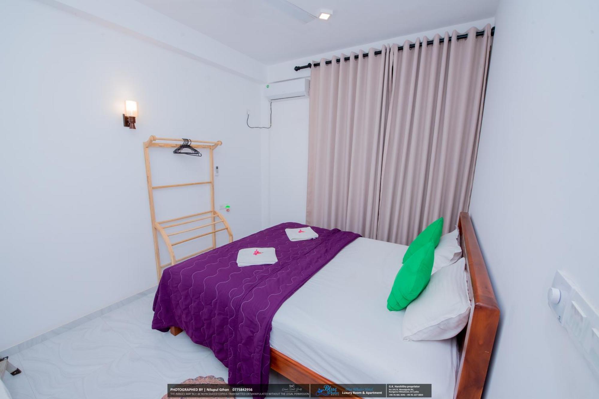 Blue Whales Hotel ヒッカドゥワ エクステリア 写真